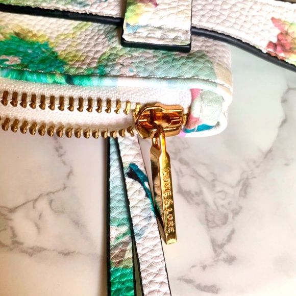 LOVE AND LORE Floral Belted Purse NWOT - Picture 3 of 9